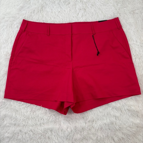 Lane Bryant Pants - LANE BRYANT THE LENA MODERATELY CURVY FIT SHORTS SIZE 22 NWT